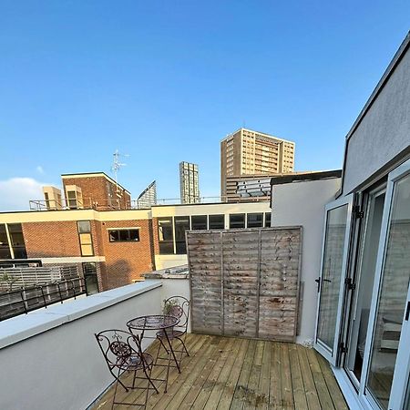 Top Floor Delightful Flat Apartment ลอนดอน ภายนอก รูปภาพ