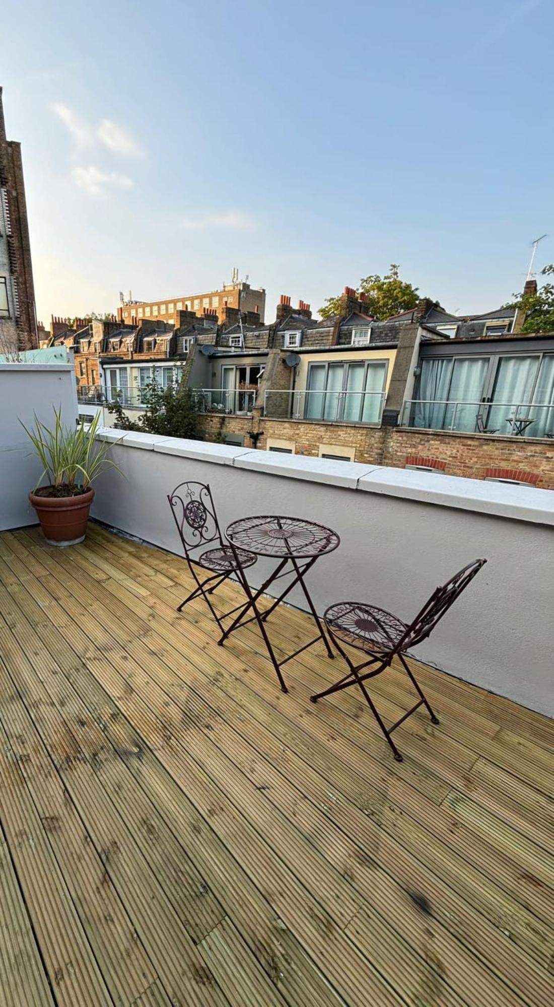 Top Floor Delightful Flat Apartment ลอนดอน ภายนอก รูปภาพ